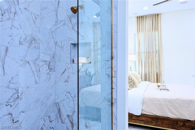 6968 Saona CT, Naples, FL 34113