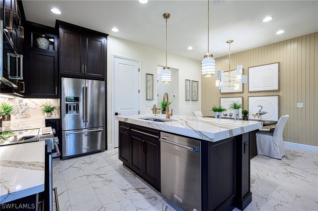 6968 Saona CT, Naples, FL 34113