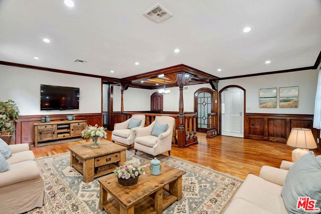 5155 Densmore Avenue, Encino, CA 91436