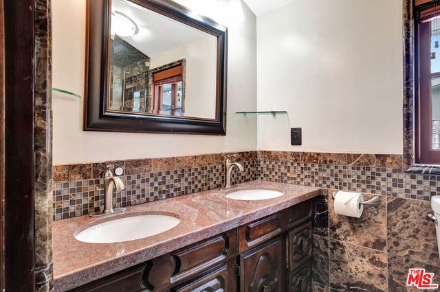 5155 Densmore Avenue, Encino, CA 91436