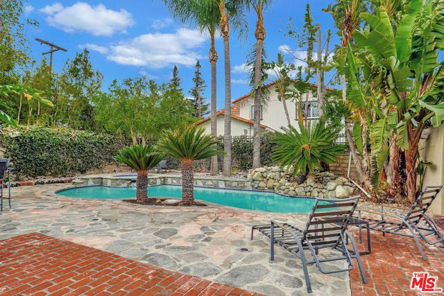 5155 Densmore Avenue, Encino, CA 91436