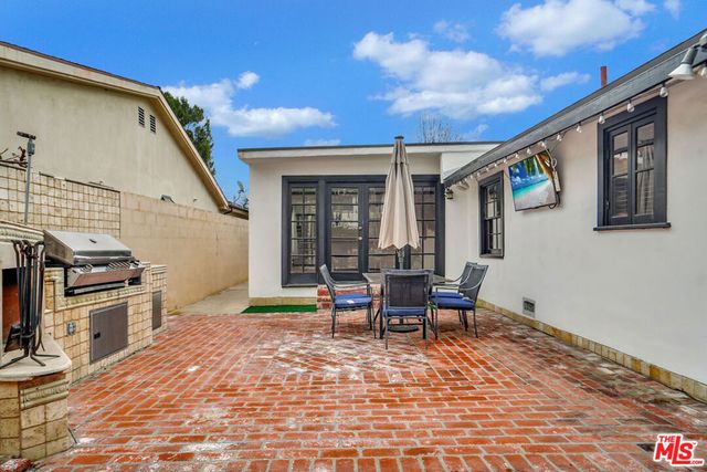 5155 Densmore Avenue, Encino, CA 91436