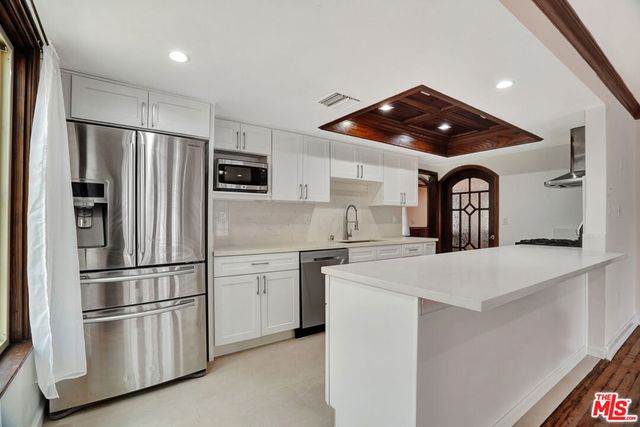 5155 Densmore Avenue, Encino, CA 91436