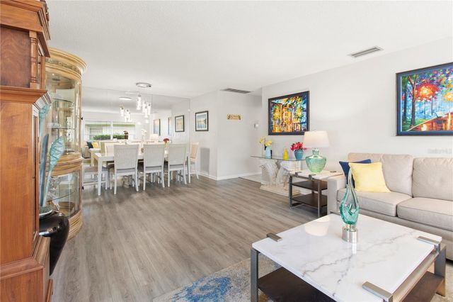 4136 BOWLING GREEN CIRCLE 23, Sarasota, FL 34233
