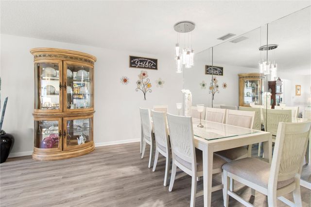 4136 BOWLING GREEN CIRCLE 23, Sarasota, FL 34233