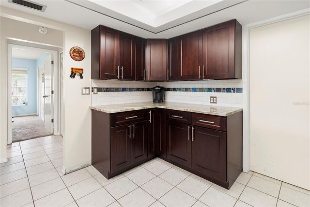 4136 BOWLING GREEN CIRCLE 23, Sarasota, FL 34233