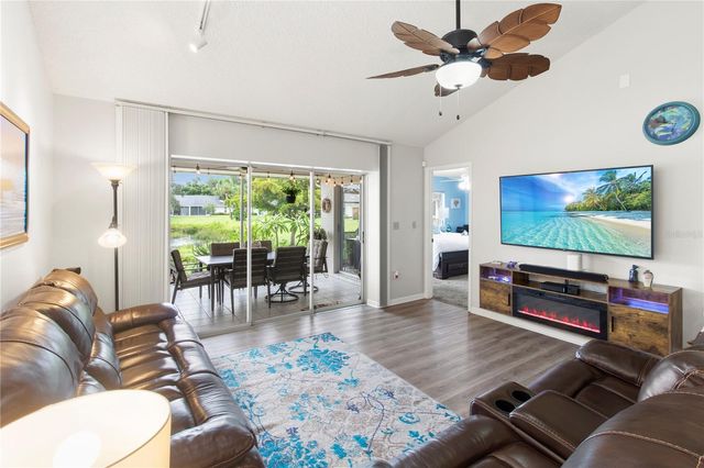 4136 BOWLING GREEN CIRCLE 23, Sarasota, FL 34233