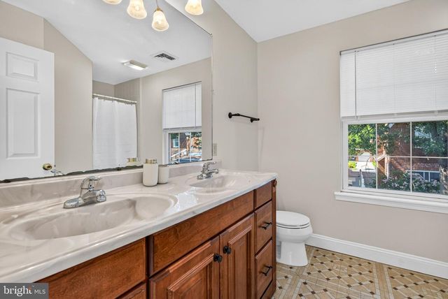 5020 HOLMCREST RD, Pennsauken Twp, NJ 08109