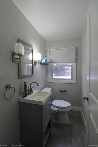 322 Tannahill Street, Dearborn, MI 48124