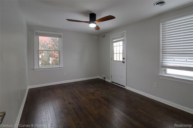 322 Tannahill Street, Dearborn, MI 48124