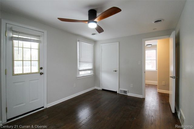 322 Tannahill Street, Dearborn, MI 48124