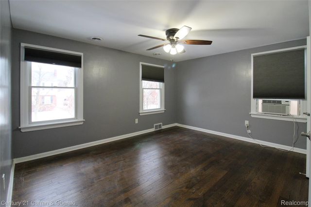 322 Tannahill Street, Dearborn, MI 48124