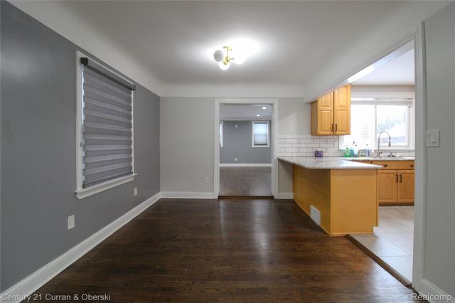 322 Tannahill Street, Dearborn, MI 48124