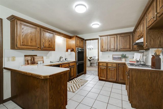 1416 Brixton Road, Edmond, OK 73034