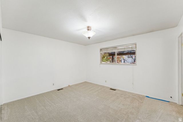 664 N 300 E, Kaysville, UT 84037