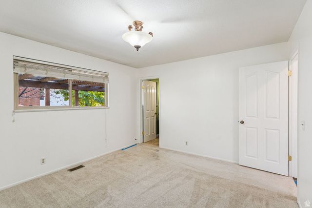 664 N 300 E, Kaysville, UT 84037