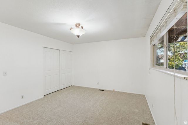 664 N 300 E, Kaysville, UT 84037