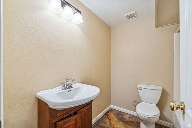 664 N 300 E, Kaysville, UT 84037