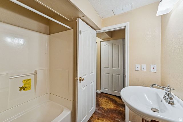 664 N 300 E, Kaysville, UT 84037