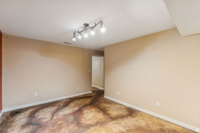 664 N 300 E, Kaysville, UT 84037