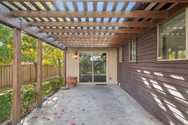 664 N 300 E, Kaysville, UT 84037