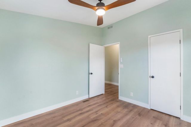 328 N 3rd Ave, Oakdale, CA 95361