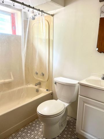 36 Orange Street, Central Islip, NY 11722