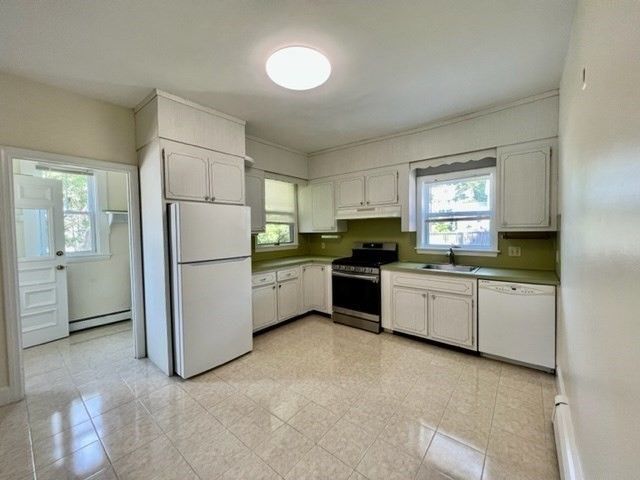 65 Oak St. 1, Newton, MA 02464