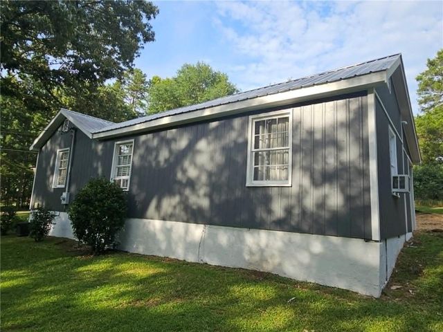 559 Donahoo Road, Silver Creek, GA 30173
