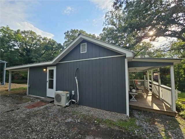 559 Donahoo Road, Silver Creek, GA 30173