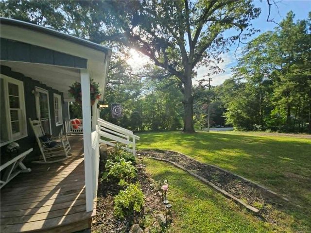 559 Donahoo Road, Silver Creek, GA 30173