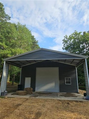 559 Donahoo Road, Silver Creek, GA 30173