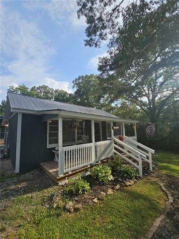 559 Donahoo Road, Silver Creek, GA 30173