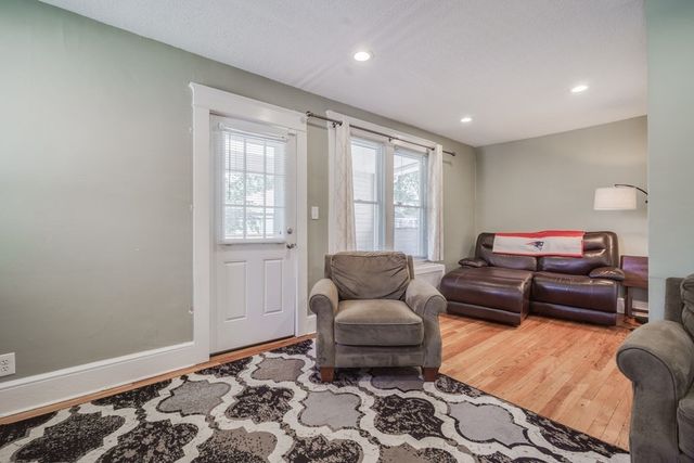 65-67 Ardmore St, Springfield, MA 01104