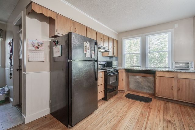 65-67 Ardmore St, Springfield, MA 01104