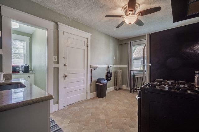 65-67 Ardmore St, Springfield, MA 01104