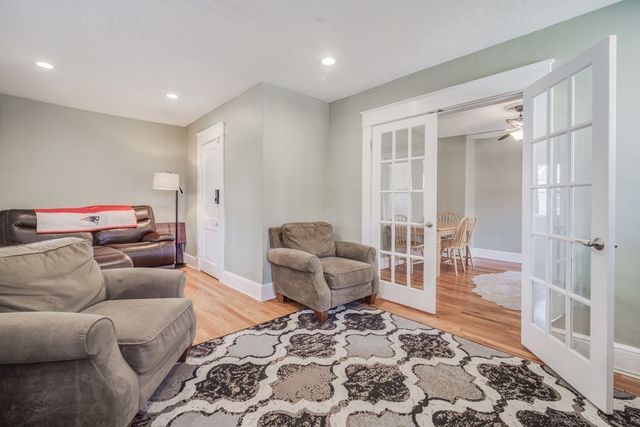 65-67 Ardmore St, Springfield, MA 01104