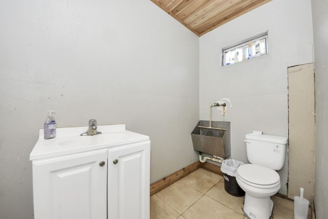 26090 Cornwall, New Caney, TX 77357