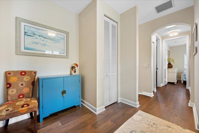 513 Tomahawk Court, Palm Beach Gardens, FL 33410
