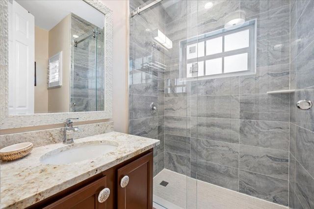 513 Tomahawk Court, Palm Beach Gardens, FL 33410