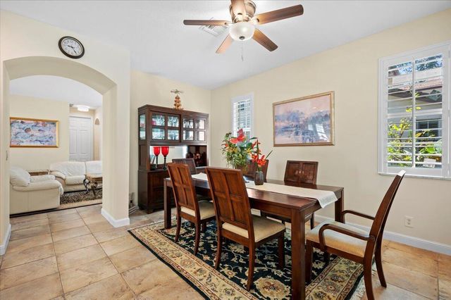 513 Tomahawk Court, Palm Beach Gardens, FL 33410