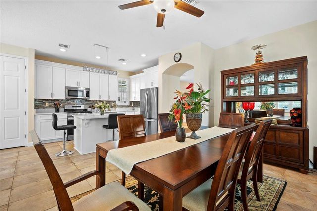 513 Tomahawk Court, Palm Beach Gardens, FL 33410