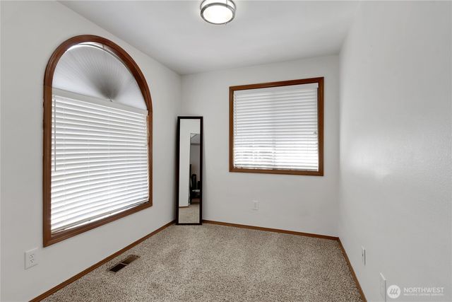 20425 96th Way S, Kent, WA 98031