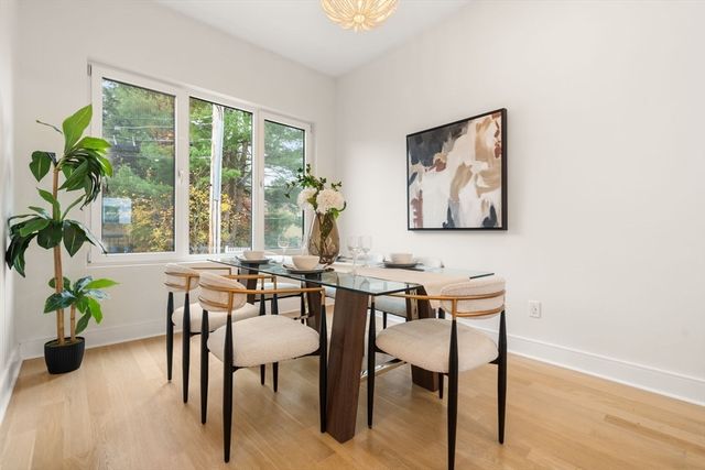 45 River Ave 45, Newton, MA 02464