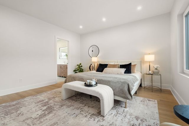 45 River Ave 45, Newton, MA 02464