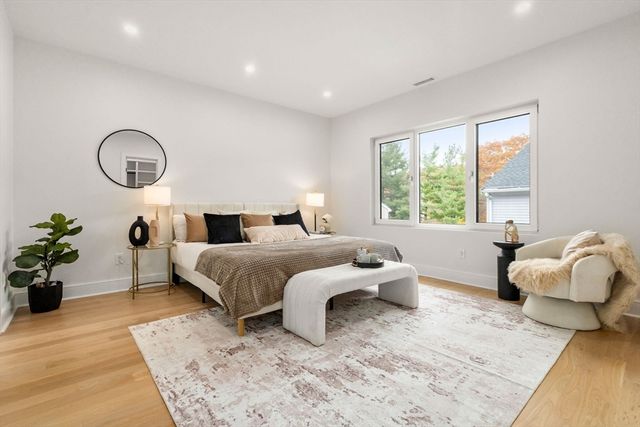 45 River Ave 45, Newton, MA 02464