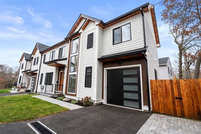 45 River Ave 45, Newton, MA 02464