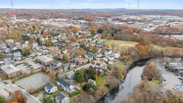 45 River Ave 45, Newton, MA 02464