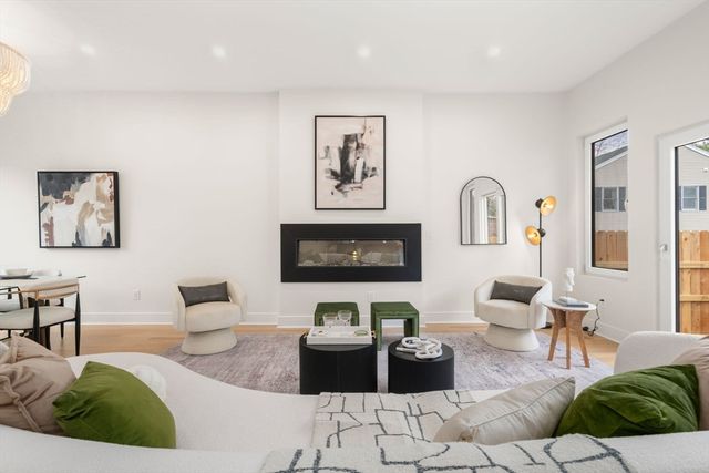 45 River Ave 45, Newton, MA 02464