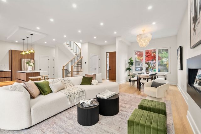 45 River Ave 45, Newton, MA 02464